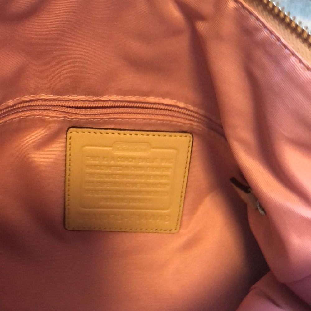 Coach Bag!  Super pretty for Spring! - Picture 5 of 8